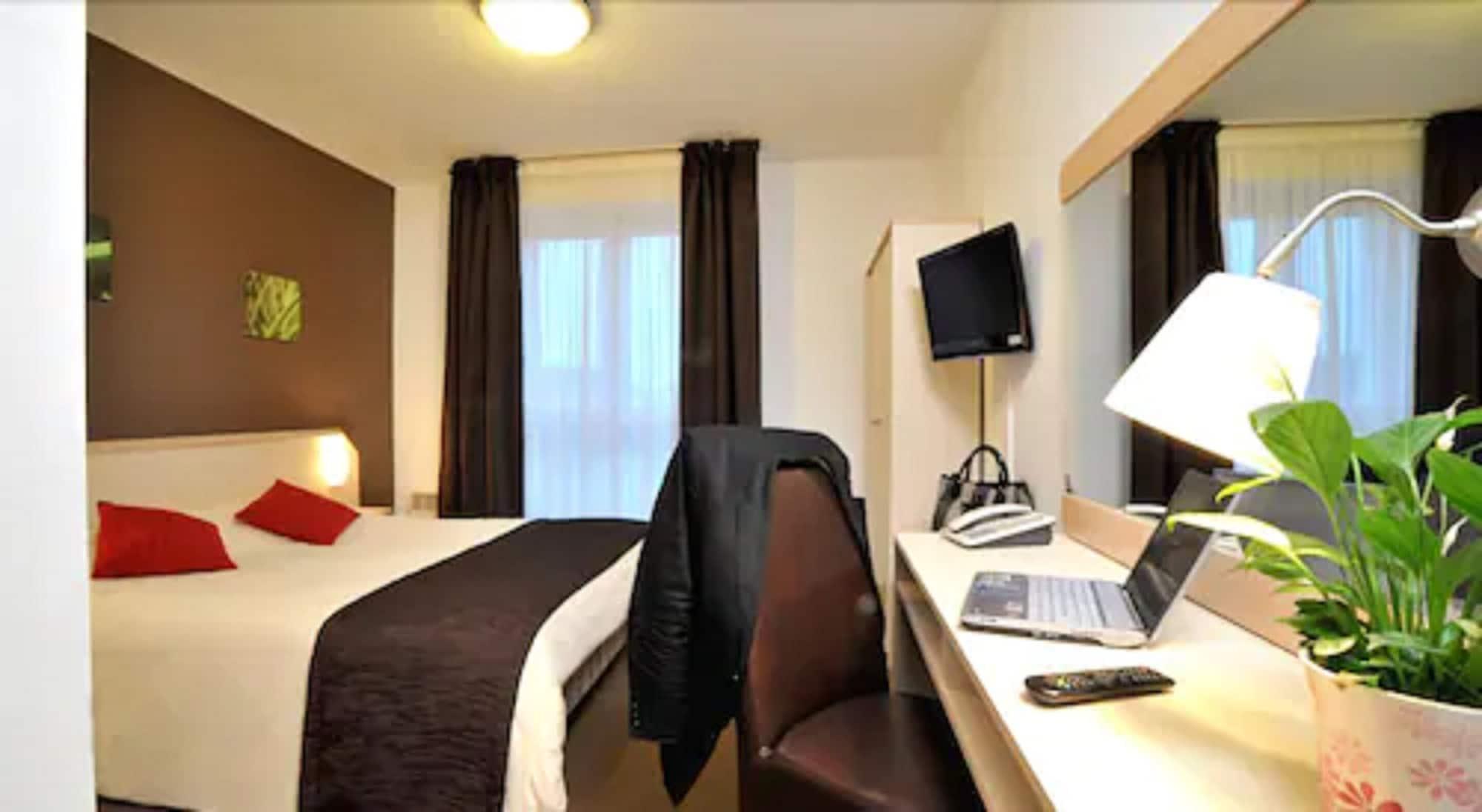Brit Hotel Cherbourg Exterior photo